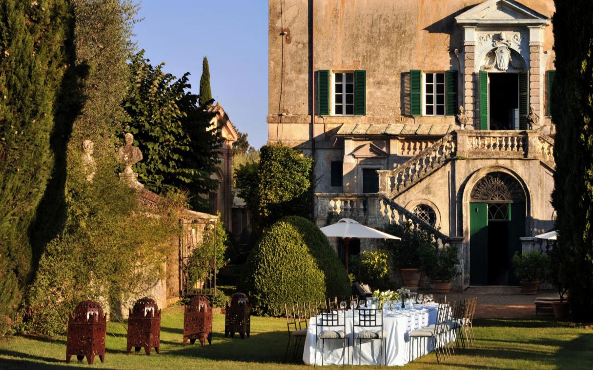 villa-siena-tuscany-italy-luxury-pool-garden-cetinale-out-din (6)