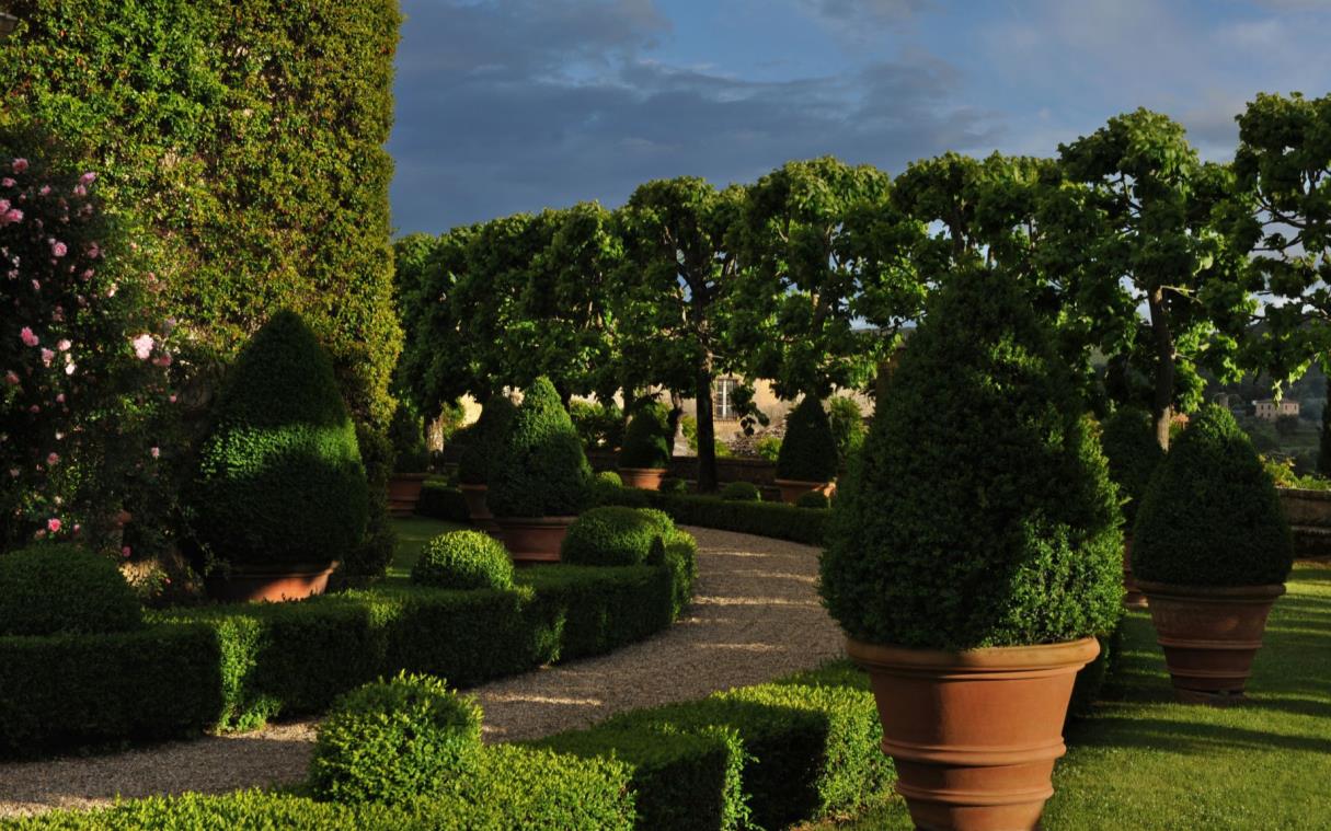 villa-siena-tuscany-italy-luxury-pool-garden-cetinale-gar (2)
