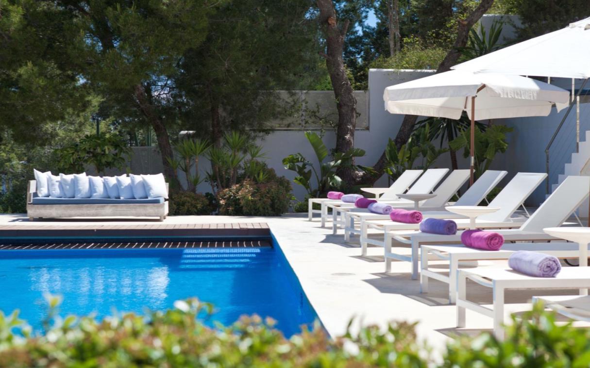villa-ibiza-balearic-spain-luxury-pool-la-fabrica-poo (2).jpg