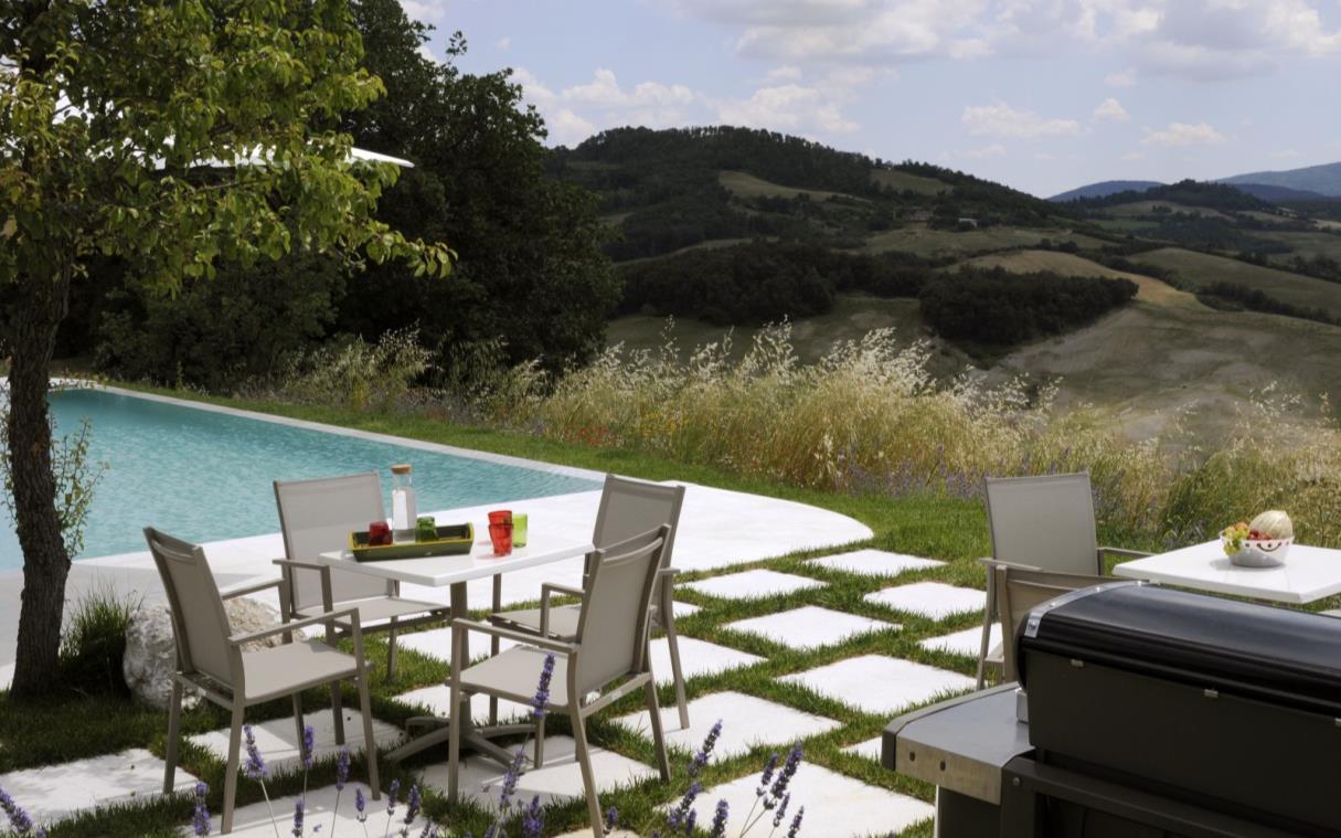 villa-siena-tuscany-italy-pool-countryside-mugnello-swim (4).jpg