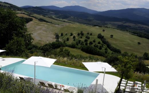villa-siena-tuscany-italy-pool-countryside-mugnello-COV.jpg