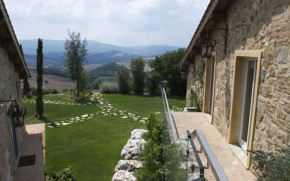villa-siena-tuscany-italy-pool-countryside-mugnello-gar (14).jpg