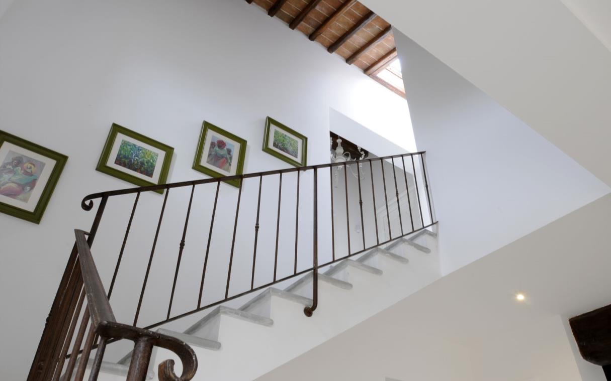 villa-siena-tuscany-italy-pool-countryside-mugnello-stair (2).jpg