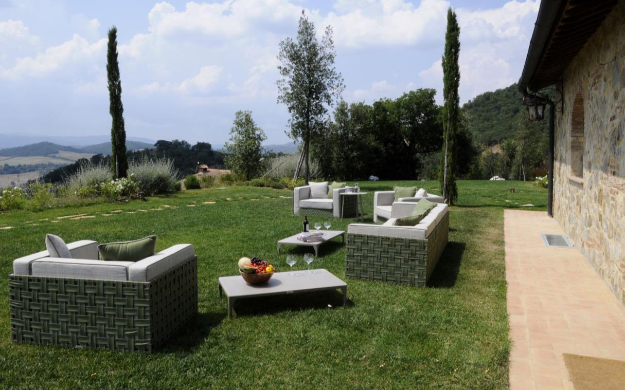 villa-siena-tuscany-italy-pool-countryside-mugnello-out-liv (10).jpg