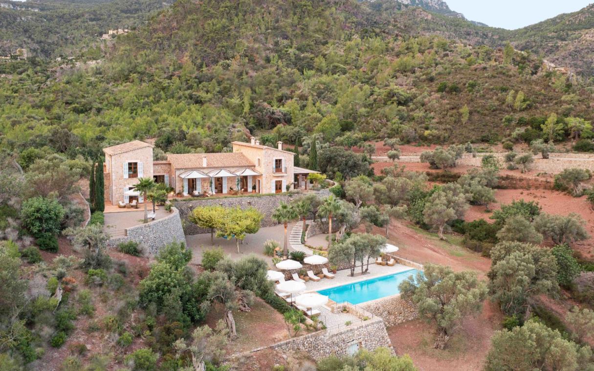 villa-mallorca-balearic-islands-spain-luxury-pool-sa-terra-rotja-aer (2)