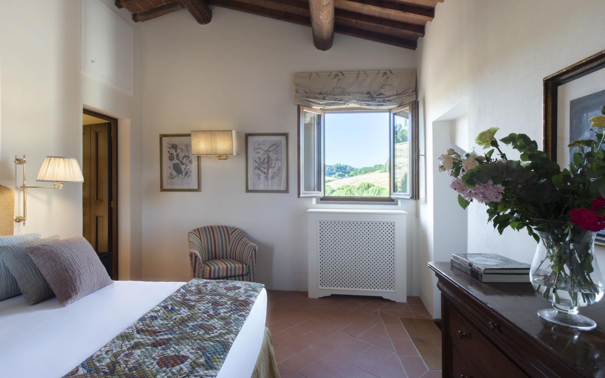 Villa Tuscany Italy Countryside Luxury Gelso Bed 2