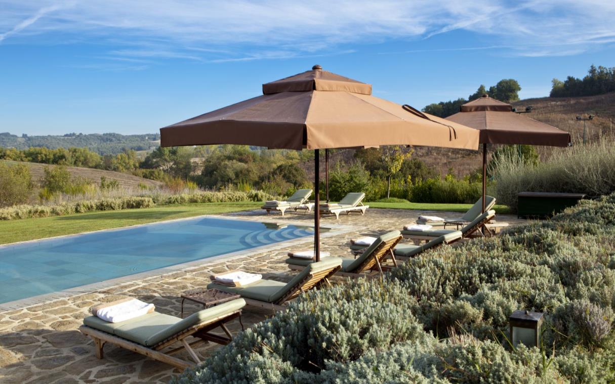 villa-siena-tuscany-italy-luxury-pool-castiglion-del-bosco-fiume-COV.jpg
