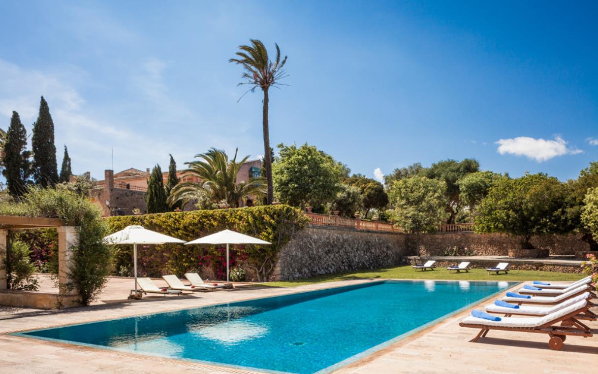 villa-mallorca-balearic-island-spain-luxury-pool-son-doblons-swi10.jpg
