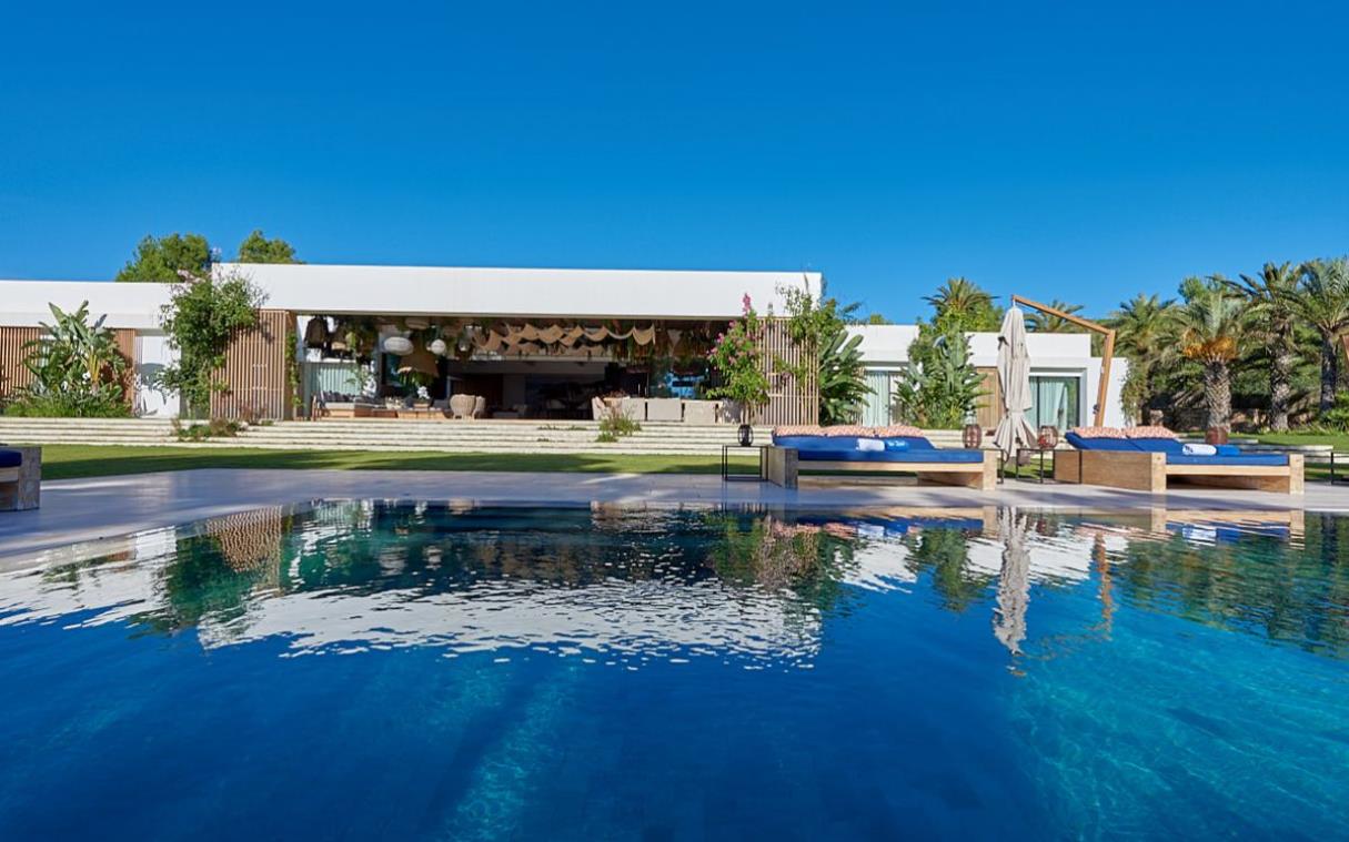villa-ibiza-spain-luxury-pool-jacuzzi-na-xica-swim (2).jpg