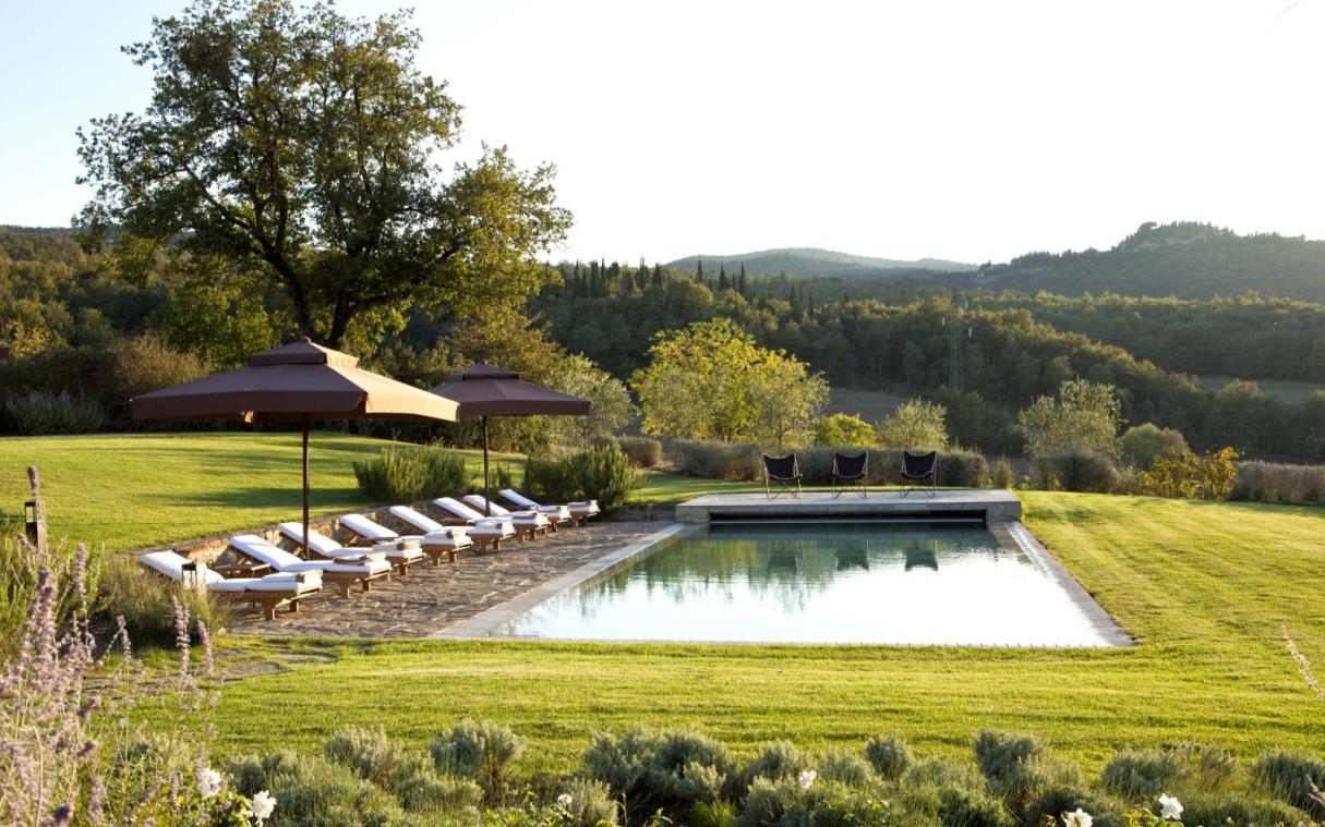 villa-siena-tuscany-italy-luxury-pool-castiglion-bosco-gauggiole-swim (8).jpg