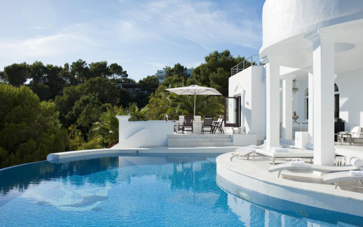 villa-calla-jondal-ibiza-spain-luxury-pool-staff-rica-swim (1).jpg
