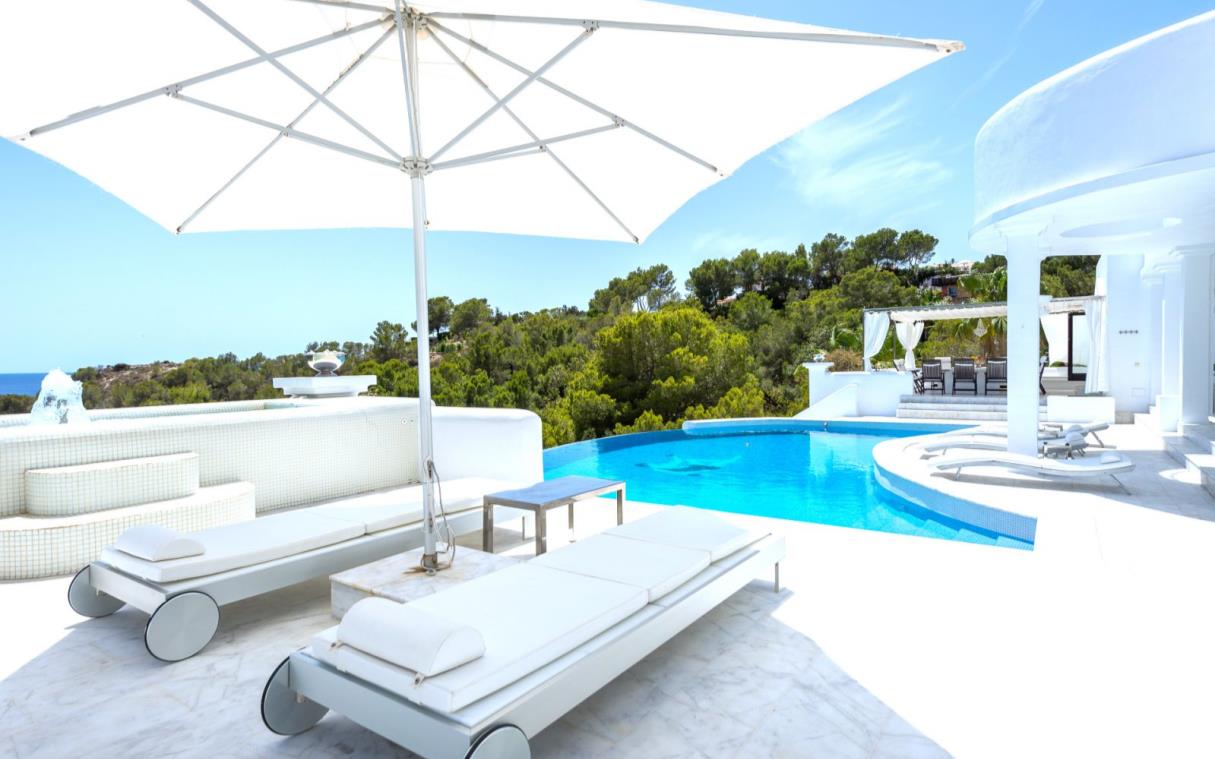 villa-calla-jondal-ibiza-spain-luxury-pool-staff-rica-swim.jpg