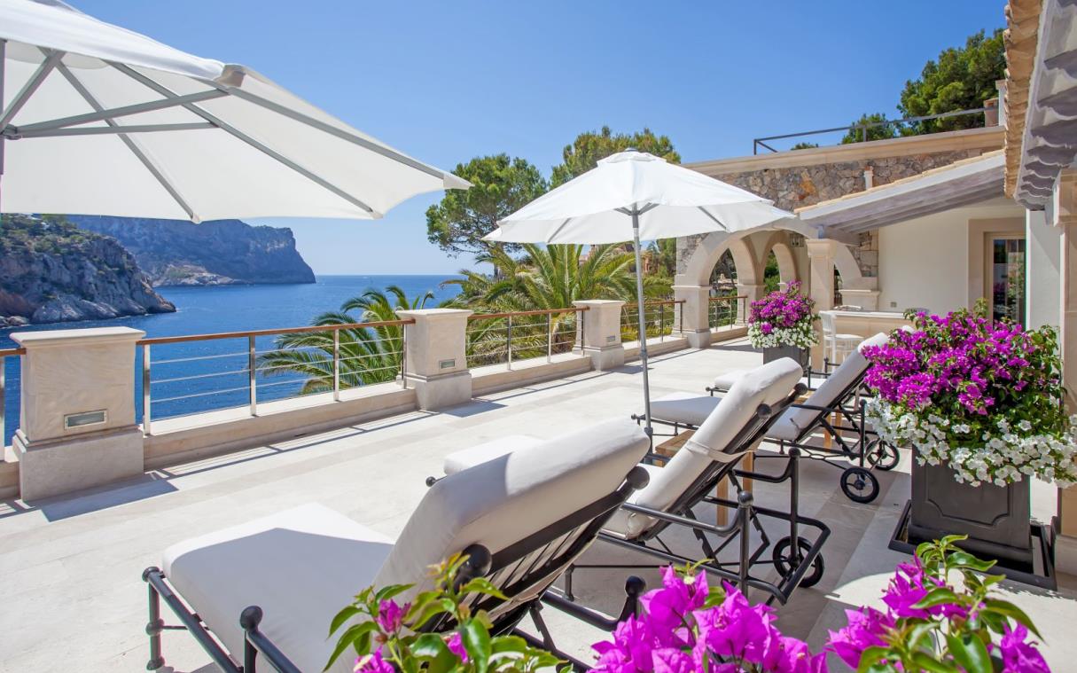 villa-mallorca-port-andratx-spain-luxury-mooring-private-access-sea-pool-kerida-ter-1.jpg