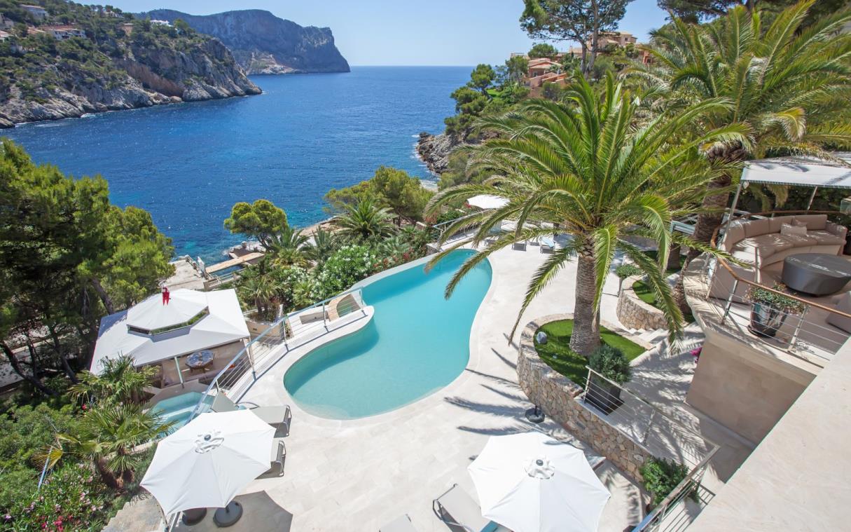villa-mallorca-port-andratx-spain-luxury-mooring-private-access-sea-pool-kerida-vie-1.jpg