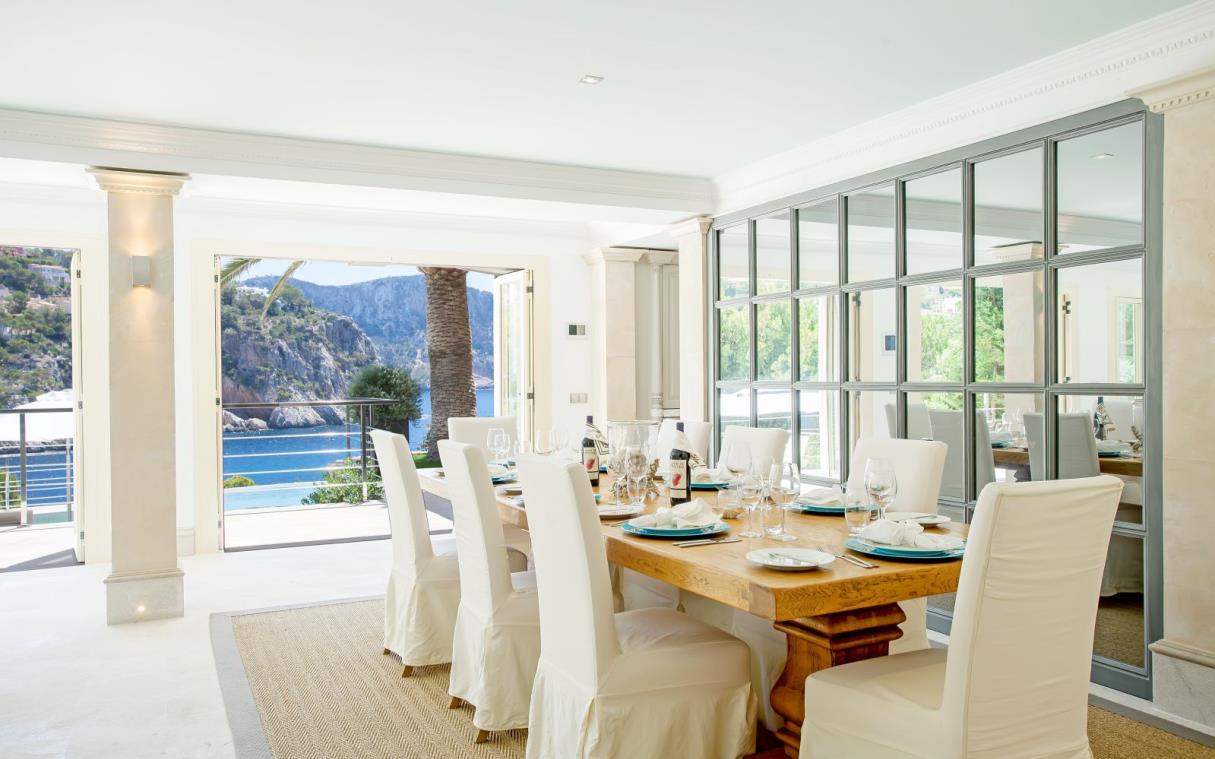 villa-mallorca-port-andratx-spain-luxury-mooring-private-access-sea-pool-kerida-din-1.jpg