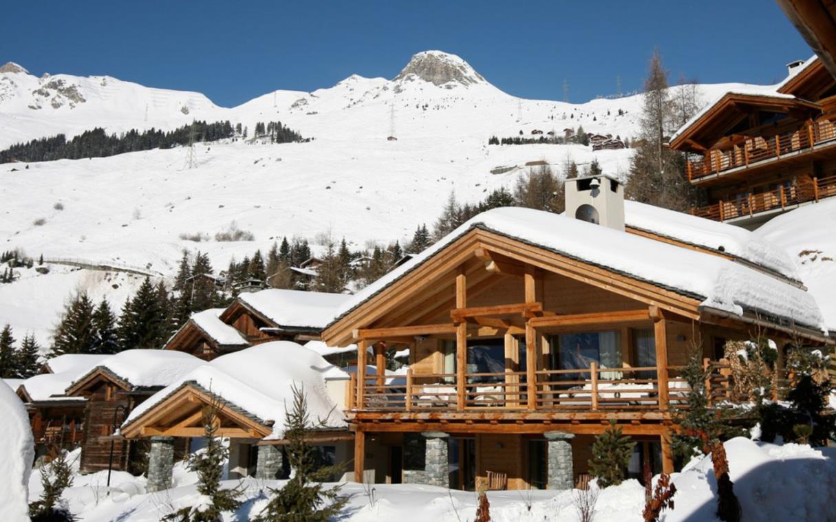 chalet-verbier-swiss-alps-switzerland-luxury-ski-spa-ext-win (6) (1).jpg