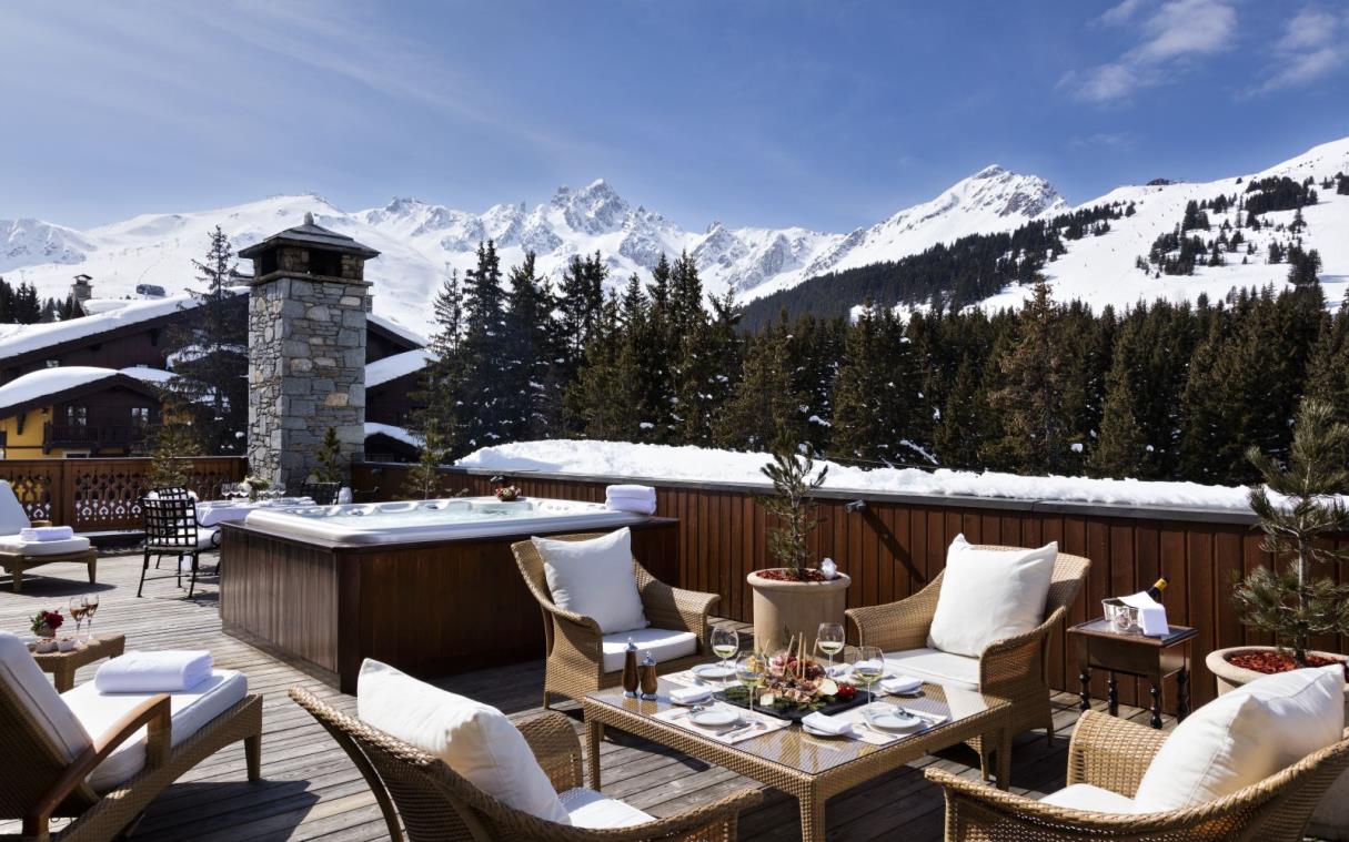 apartment-courchevel-penthouse-spa-luxury-the-private-penthouse-out-liv.jpg