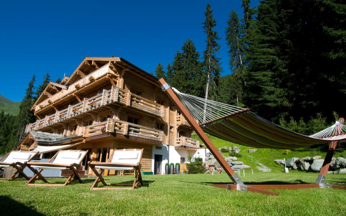 chalet-verbier-swiss-alps-switzerland-luxury-ski-lodge-ext (1).jpg