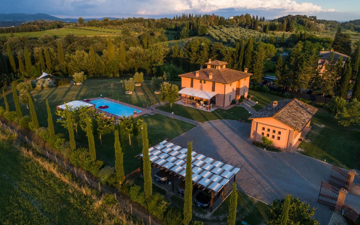 villa-siena-tuscany-countryside-pool-views-luxury-lestra-ext (8).jpg