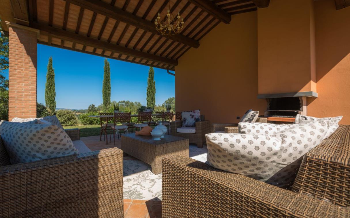 villa-siena-tuscany-countryside-pool-views-luxury-lestra-out-liv (6).jpg