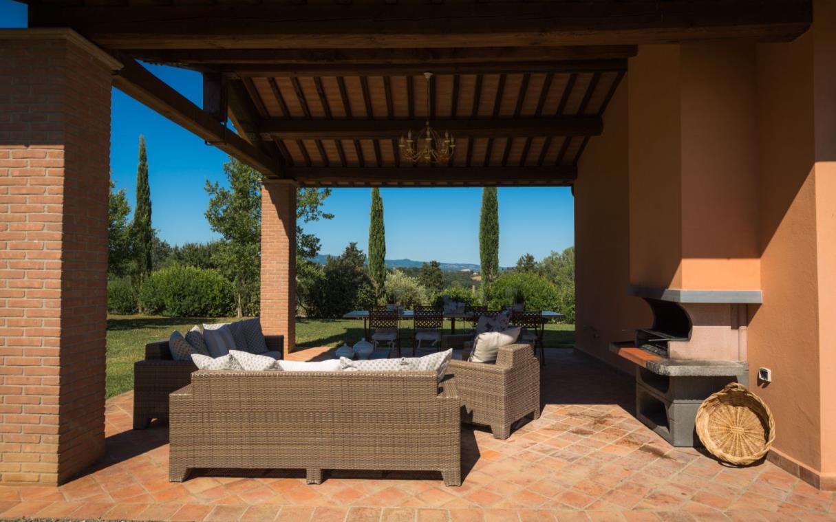 villa-siena-tuscany-countryside-pool-views-luxury-lestra-out-liv (5).jpg