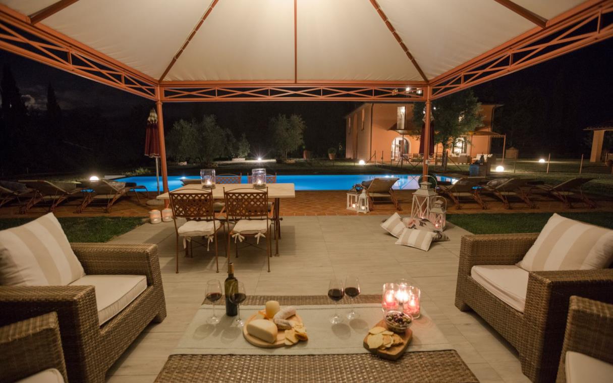 villa-siena-tuscany-countryside-pool-views-luxury-lestra-out-liv (12).jpg
