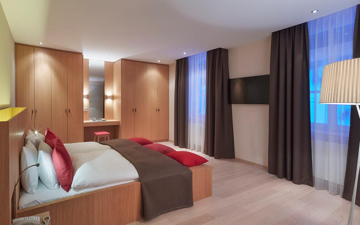 apartment-st-moritz-switzerland-luxury-spa-piz-gluna-bed (1).jpg