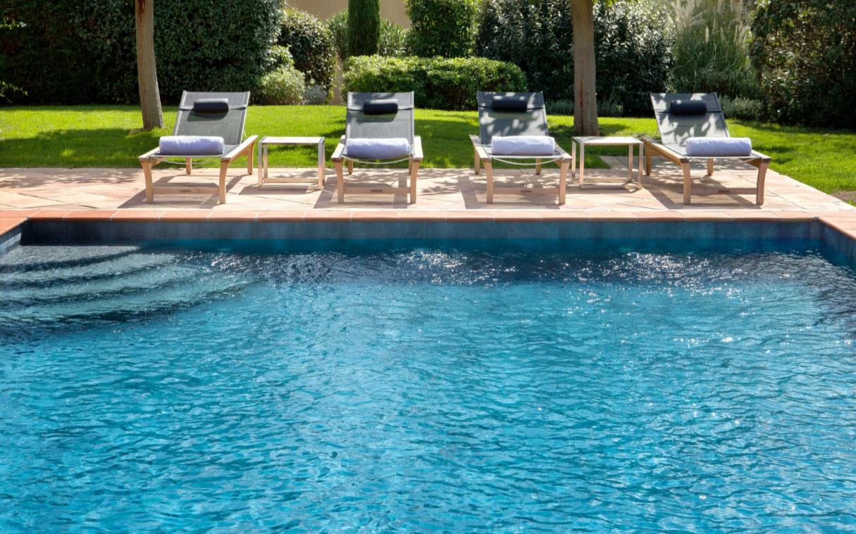 villa-ramatuelle-cote-d-azur-luxury-sea-view-la-reserve-18-swim (3)