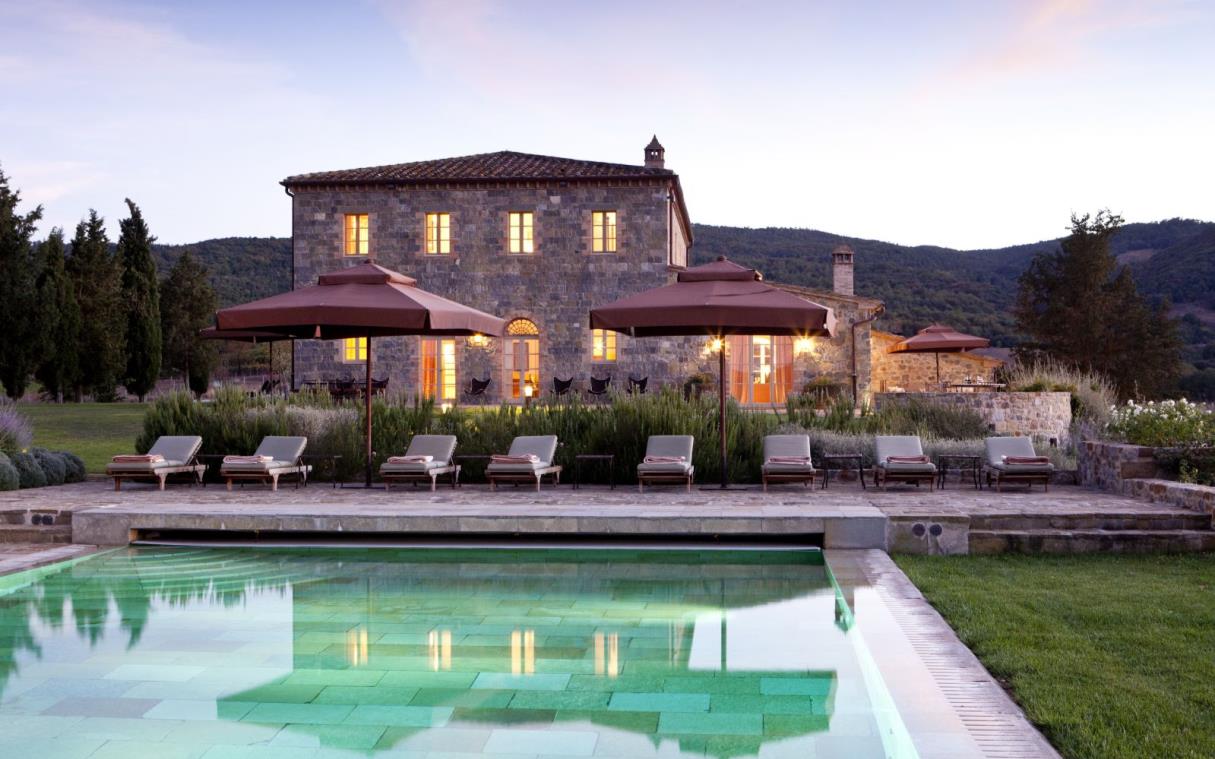 villa-siena-tuscany-italy-luxury-pool-castiglion-bosco-sant-anna-swim (2).jpg