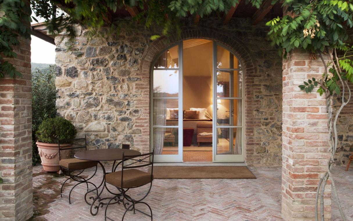villa-siena-tuscany-italy-luxury-pool-castiglion-bosco-stabbi-out-liv (2).jpg
