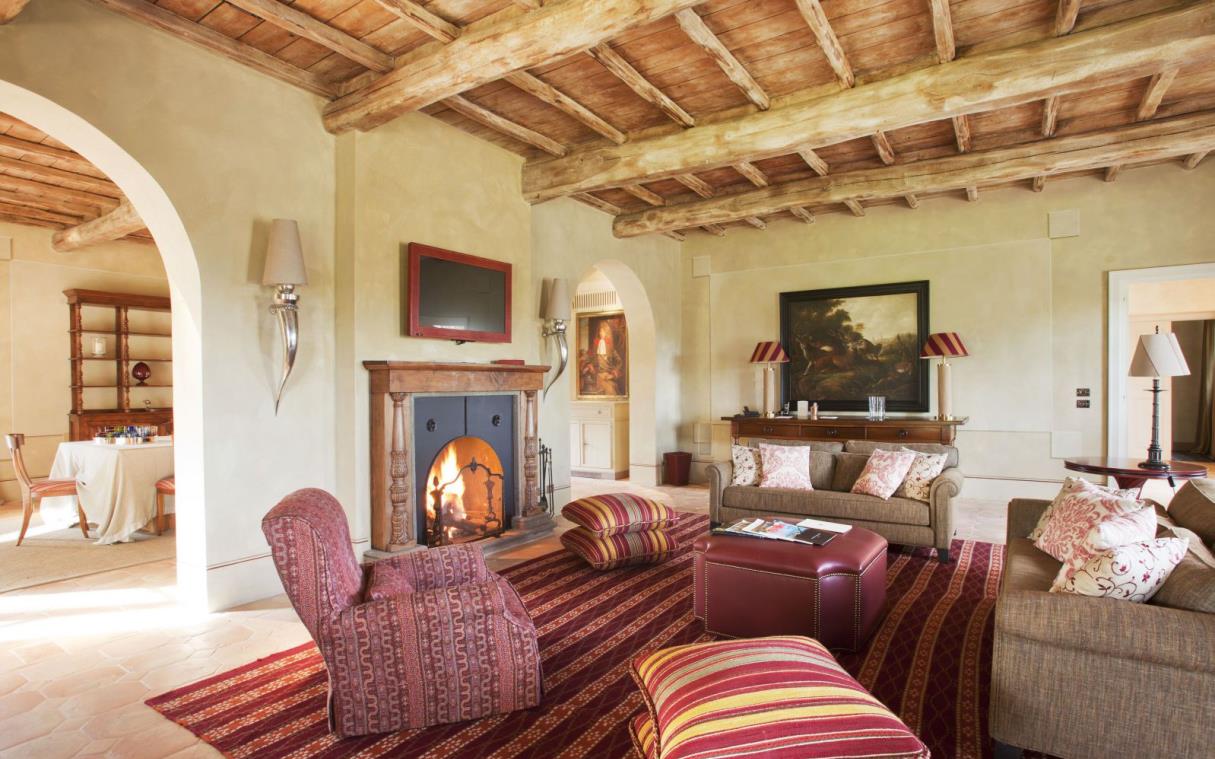 villa-siena-tuscany-italy-luxury-pool-castiglion-bosco-stabbi-lou (3).jpg