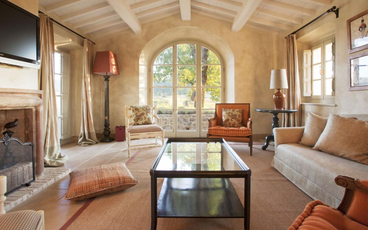 villa-siena-tuscany-italy-luxury-pool-castiglion-bosco-stabbi-liv.jpg