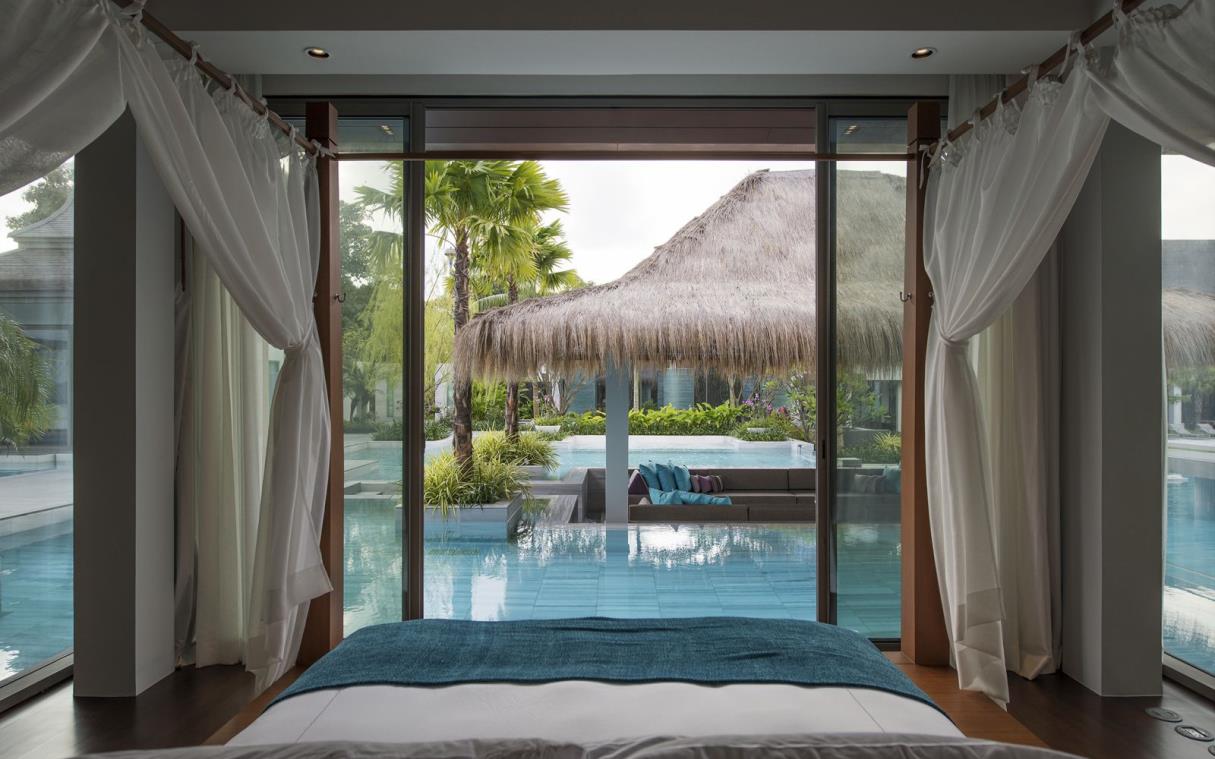 villa-rayong-thailand-luxury-pool-spa-resort-bed (2).jpg
