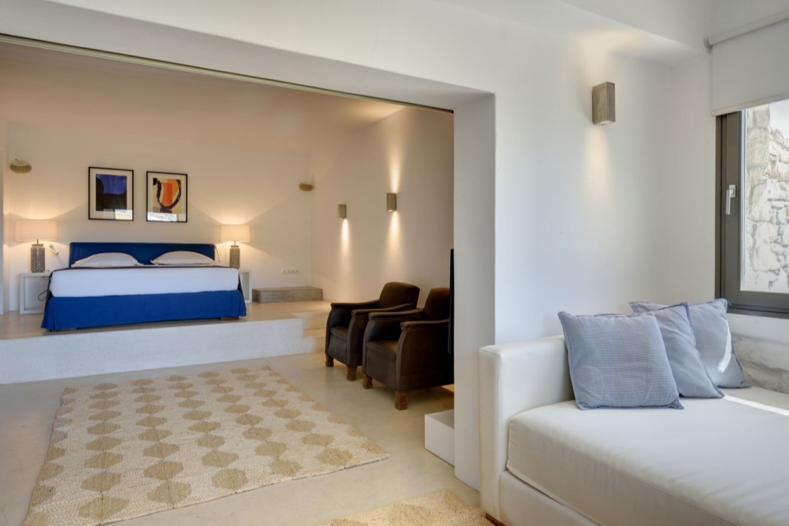 Big Blue Beach Villa