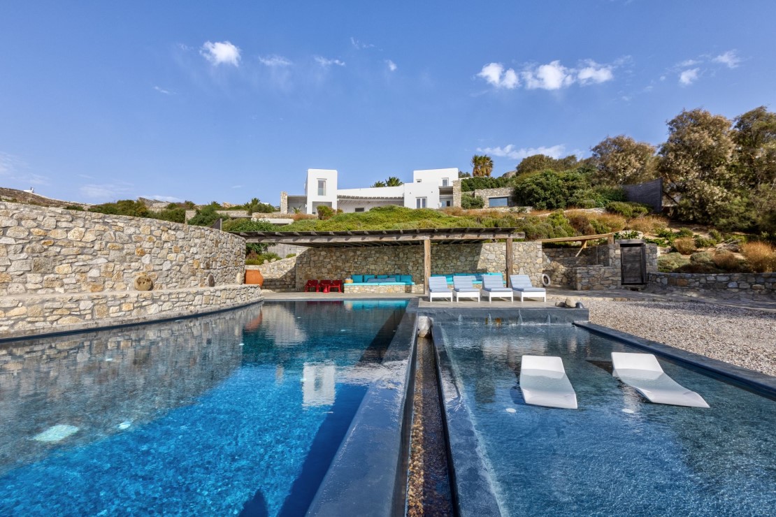 Big Blue Beach Villa