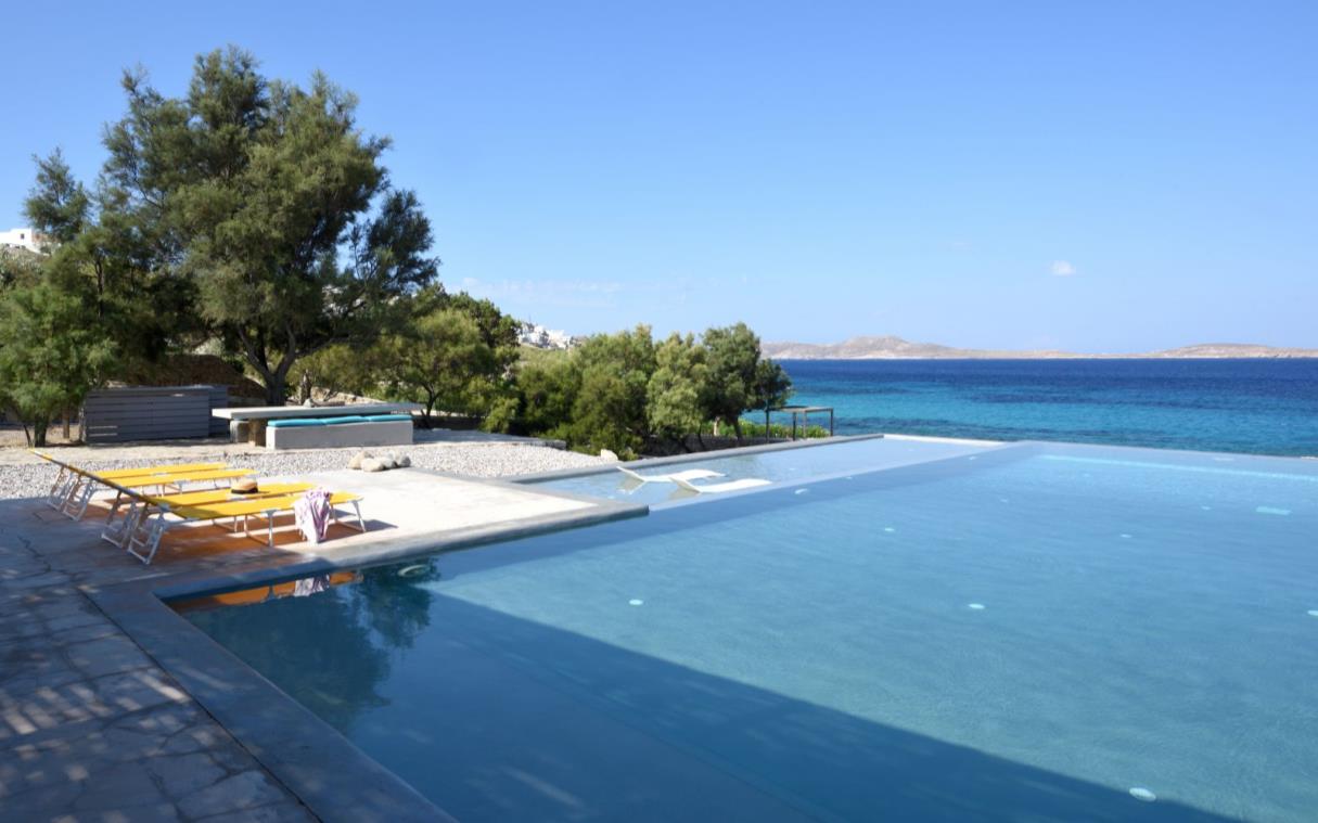 villa-mykonos-cyclades-greece-pool-luxury-big-blue-beach-swim (8).jpg