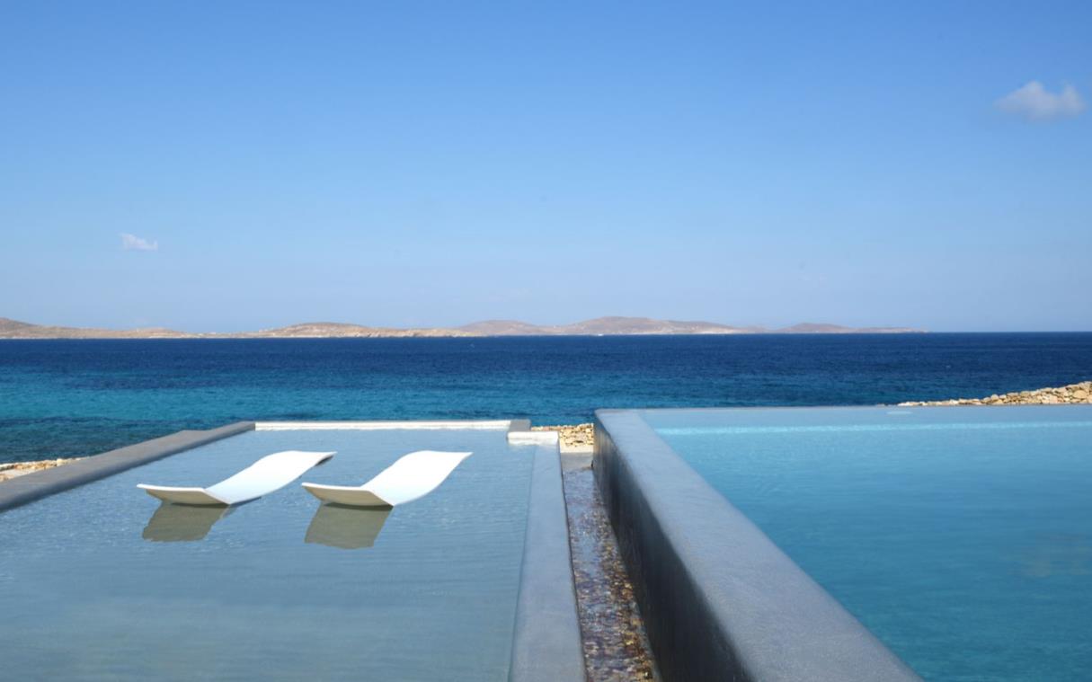 villa-mykonos-cyclades-greece-pool-luxury-big-blue-beach-swim (6).jpg