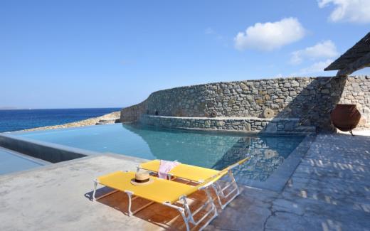 villa-mykonos-cyclades-greece-pool-luxury-big-blue-beach-COV.jpg