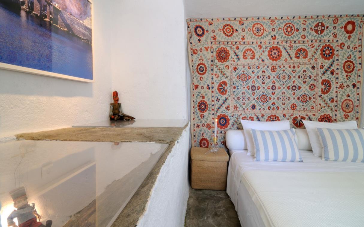 Villa Sifnos Cyclades Islands Greece Luxury Beach Pool Monet Bed 10
