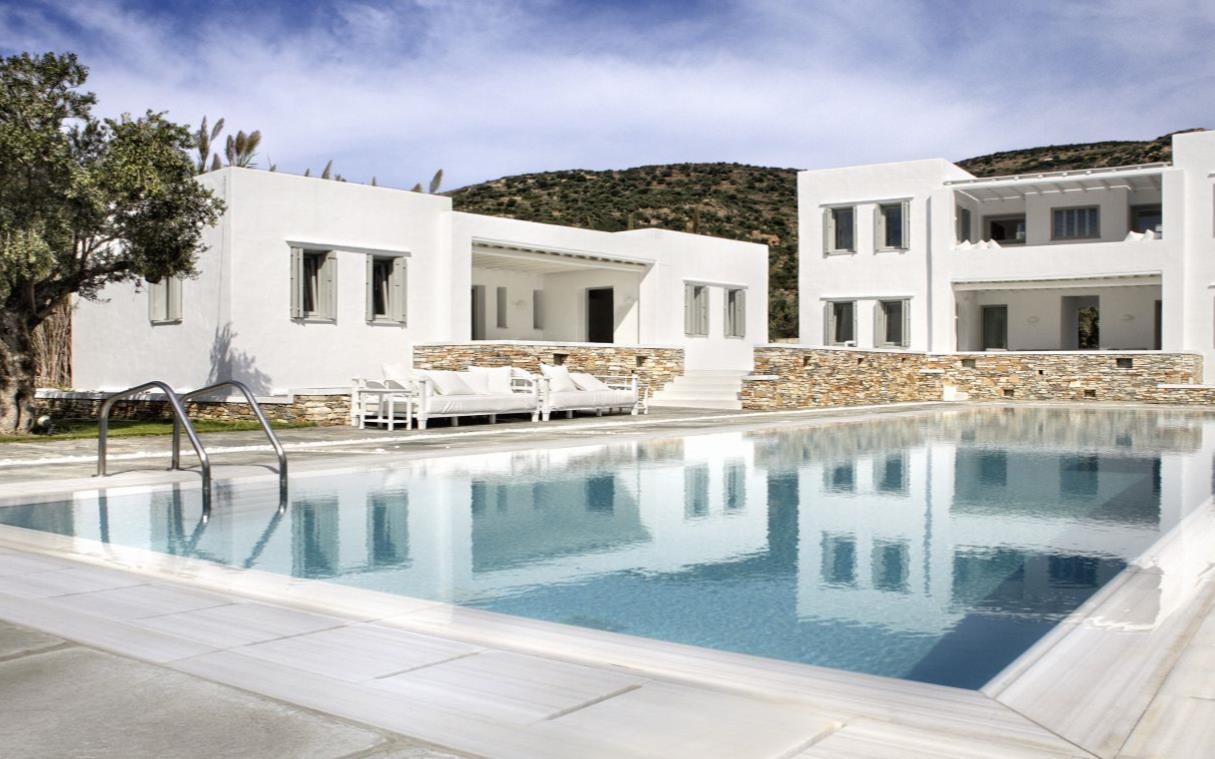 villa-sifnos-cyclades-greece-beach-pool-verina-cover.jpg