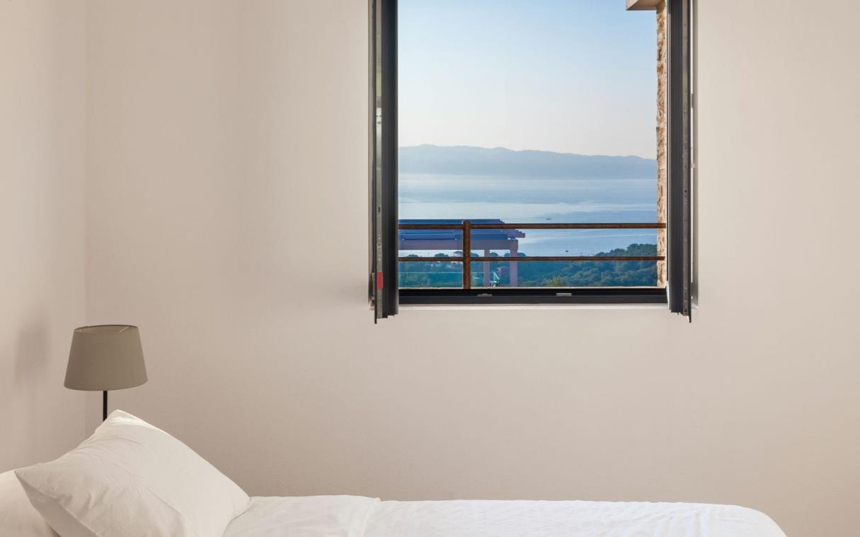 villa-corfu-ionian islands-greece-beach-pool-daniela-bed 2 (4)