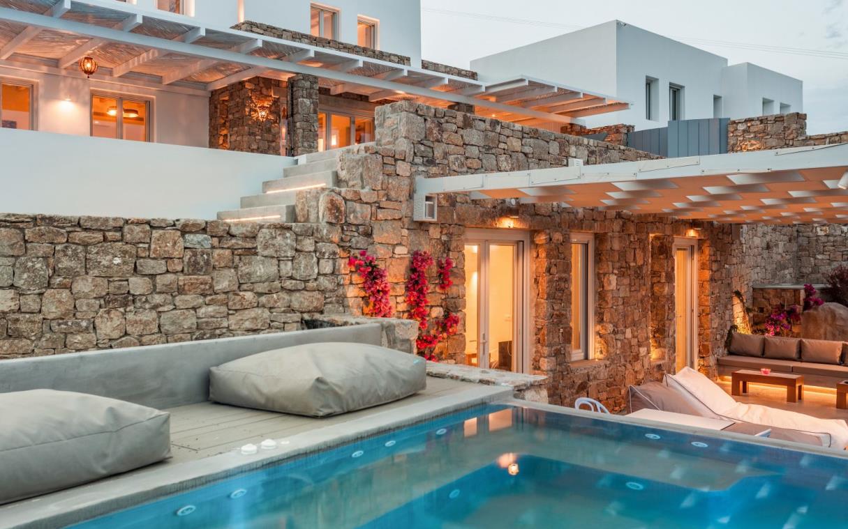 villa-mykonos-cyclades-greece-luxury-pool-adel-jac (1).jpg