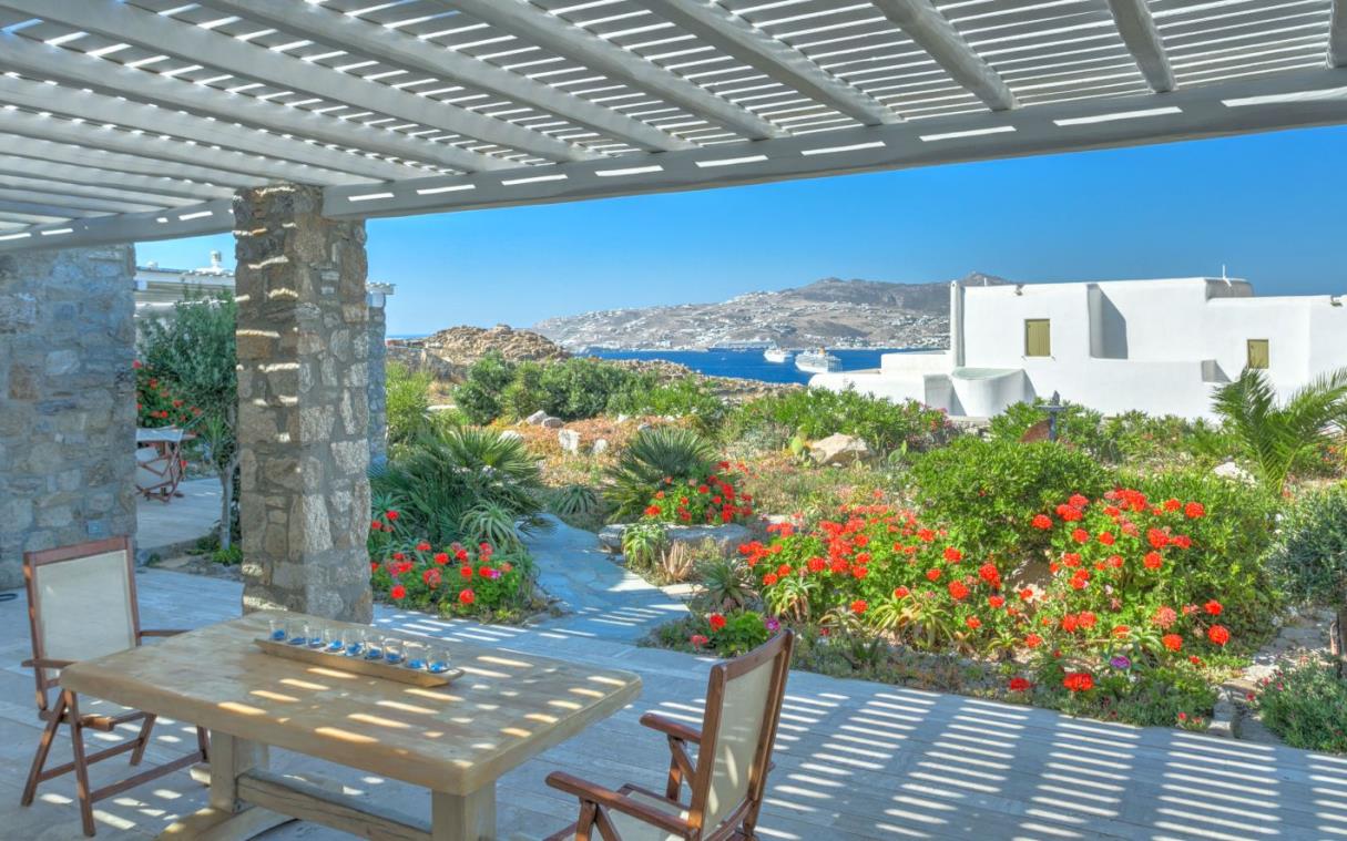 villa-mykonos-cyclades-greece-beach-pool-vie-luxury-aiolos-ter-1.jpg