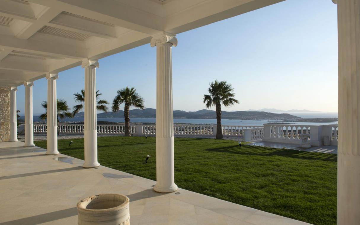 villa-paros-cyclades-greek-islands-luxury-pool-sea-views-aethra-ext-9.jpg