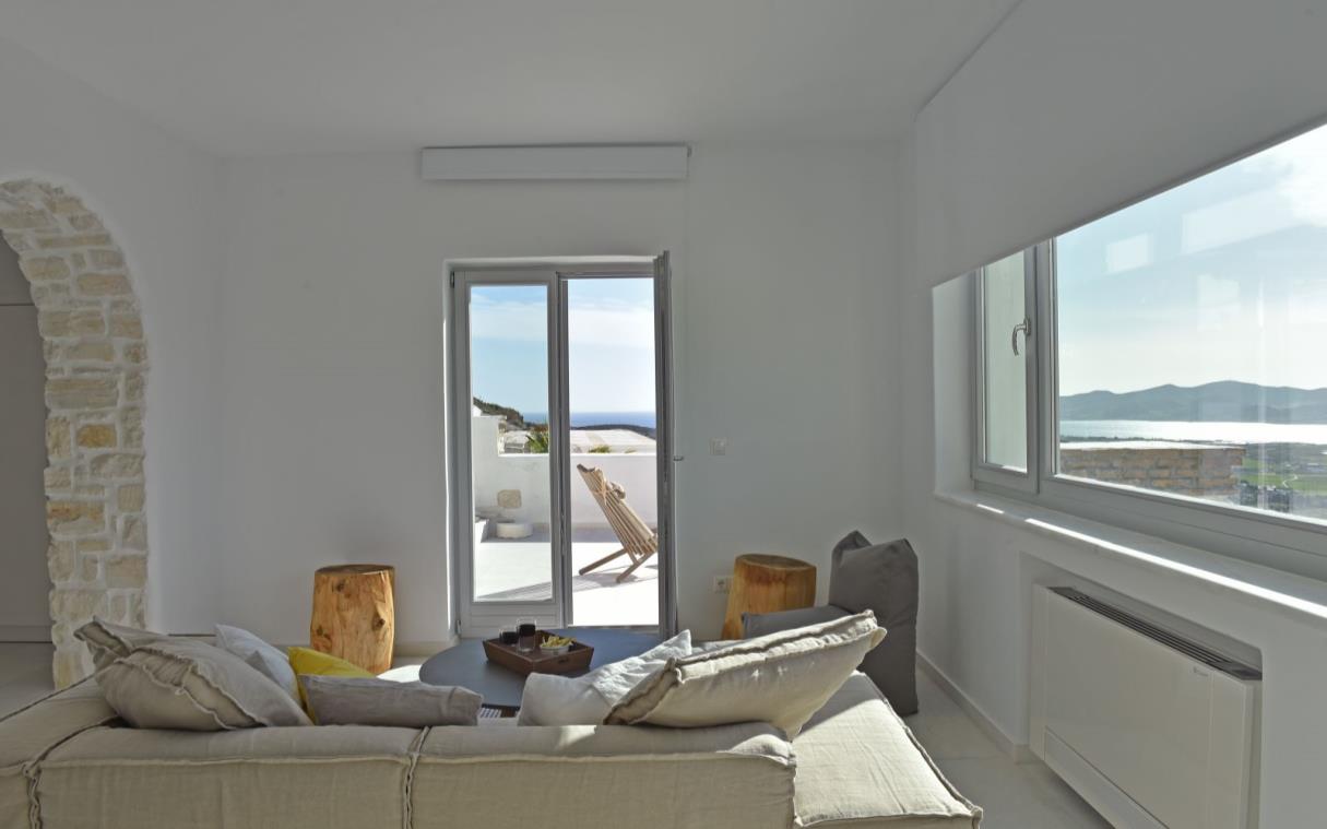 villa-paros-cyclades-greek-islands-luxury-sea-views-aethra-bed-6.jpg