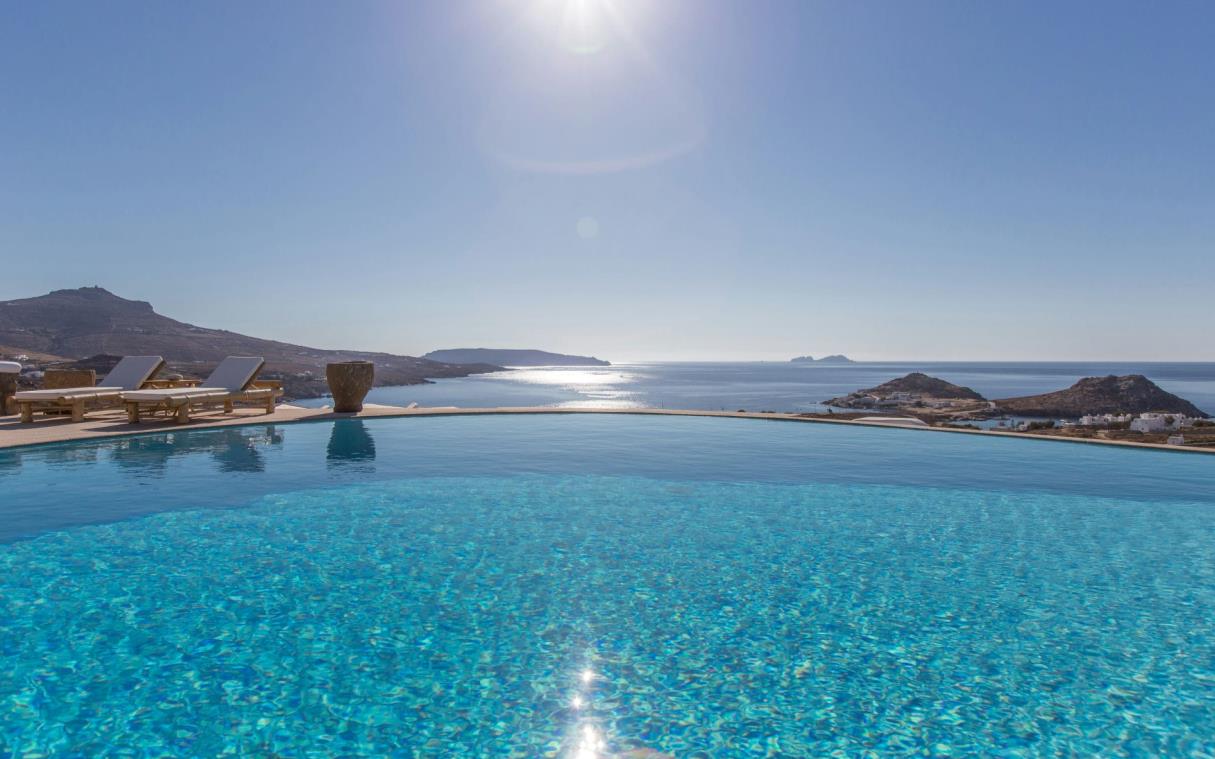 villa-mykonos-cyclades-greece-luxury-wedding-event-pool-alegria-swim (3)