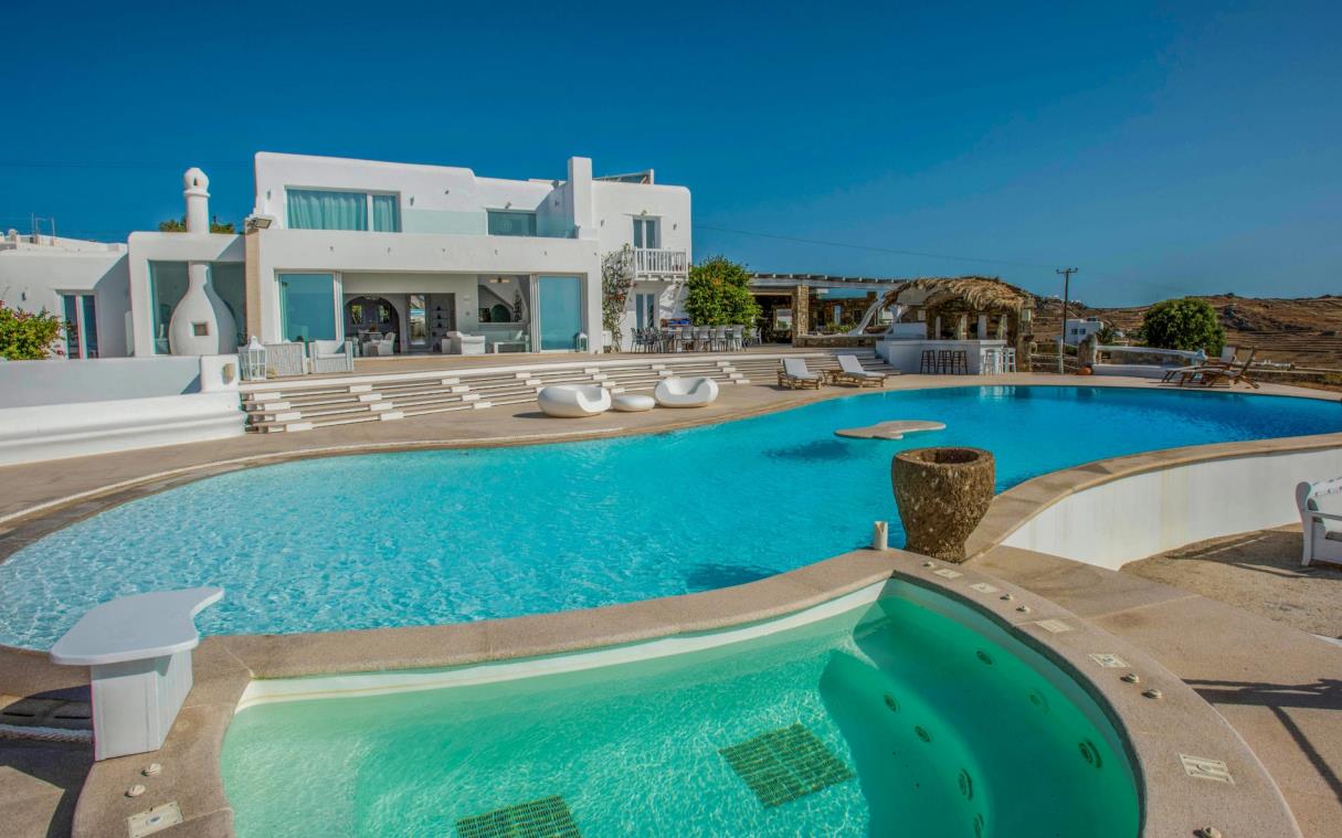 villa-mykonos-cyclades-greece-luxury-wedding-event-pool-alegria-COV