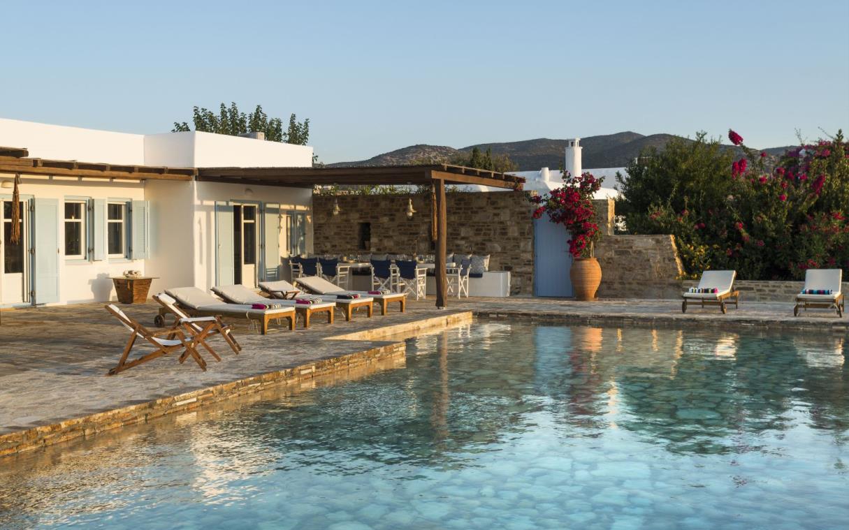 villa-antiparos-cyclades-greece-luxury-pool-maria-swim (7).jpg