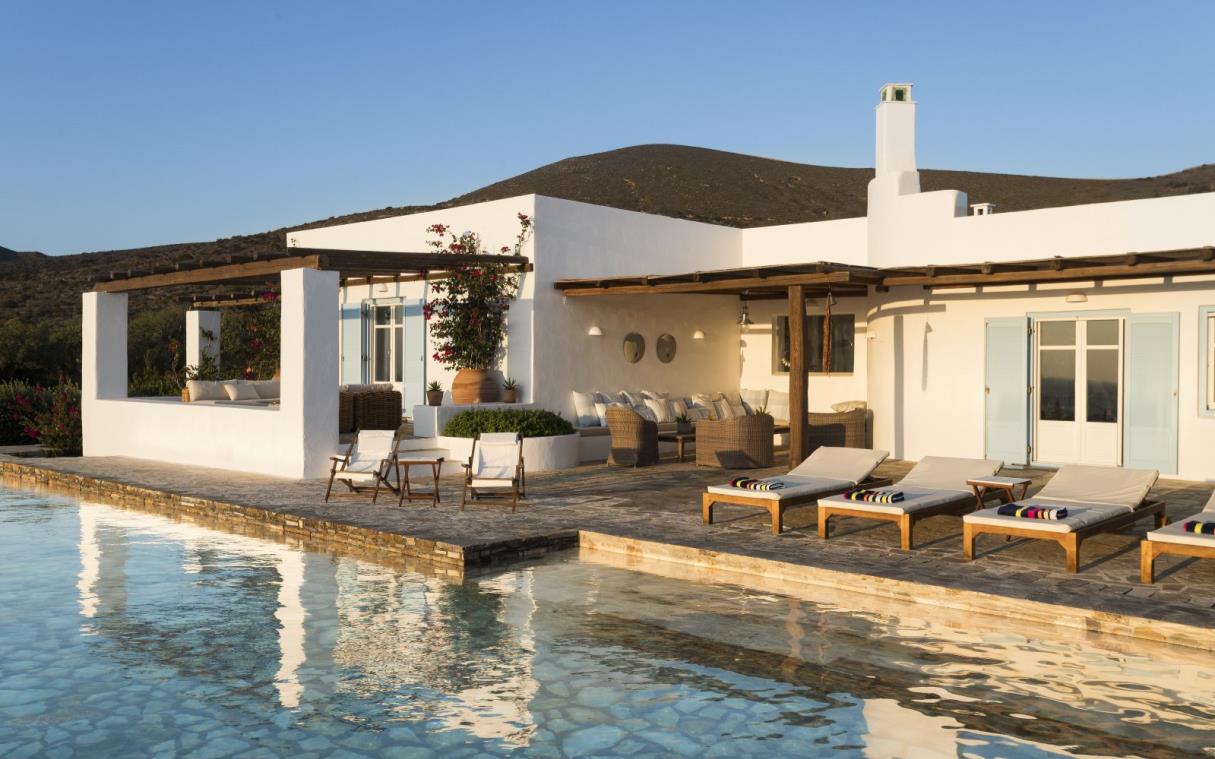 villa-antiparos-cyclades-greece-luxury-pool-maria-swim (8).jpg