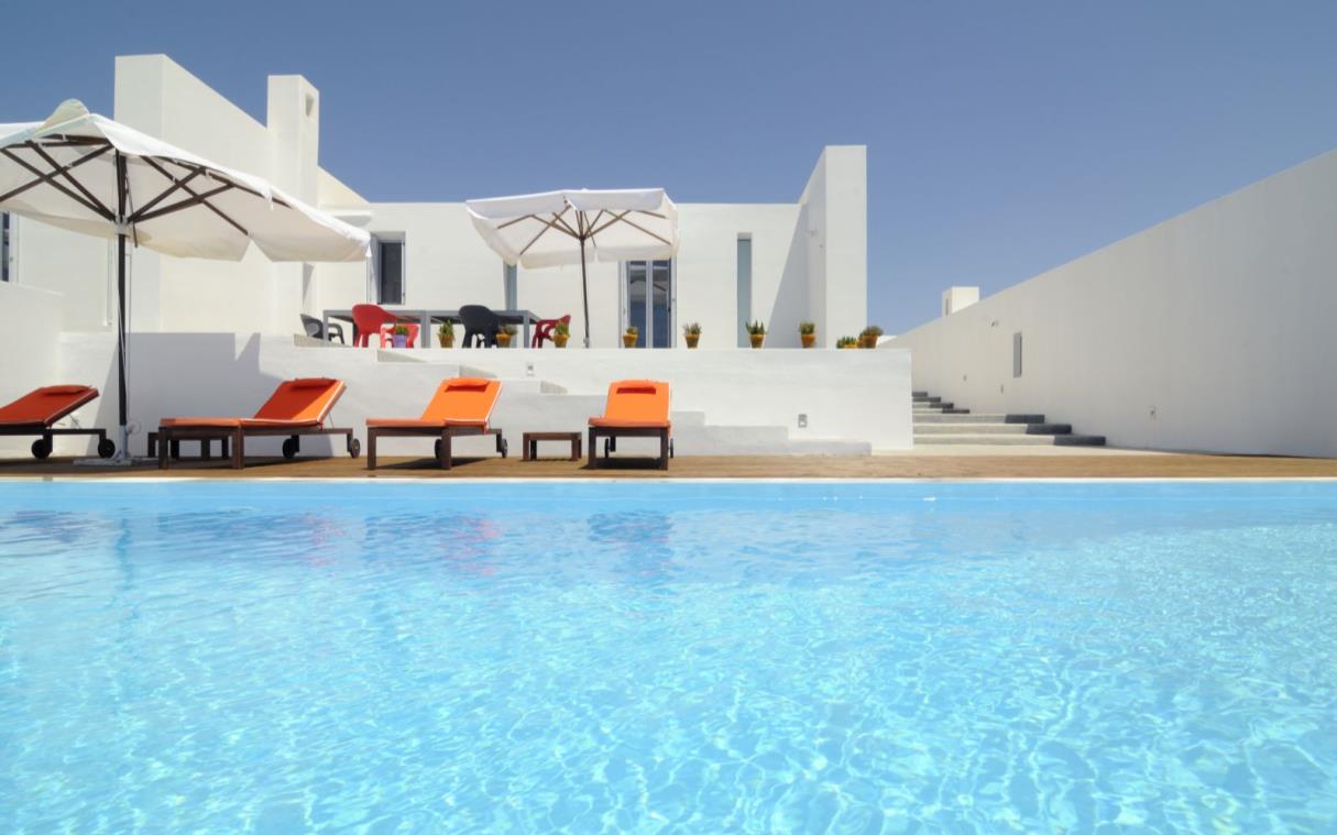 villa-paros-cyclades-greece-luxury-pol-christina-cov.jpg